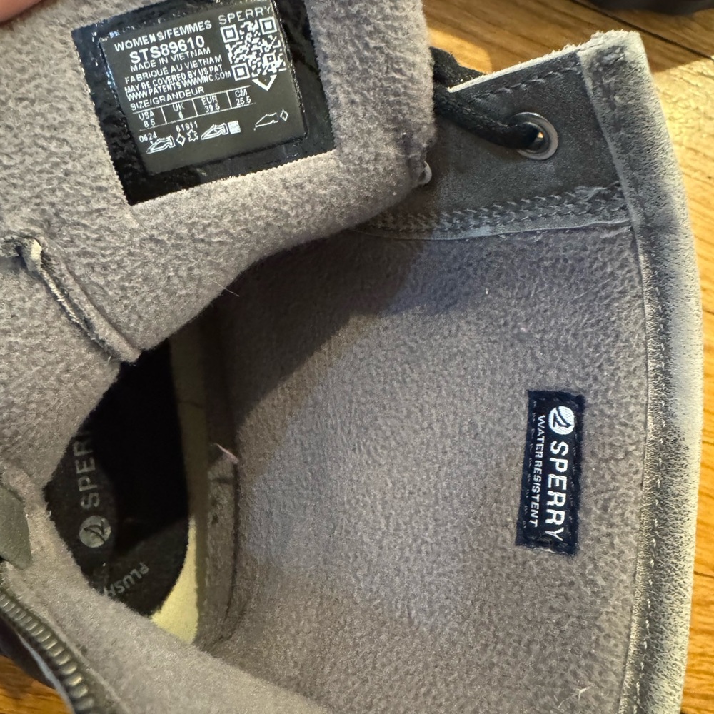Sperry Saltwater 2.0 Grey Duck Boots (missing one shoelace but never worn) - Picture 4 of 5